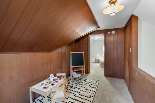 2823 Oriole Dr, Milwaukee WI 53209-4236 exterior