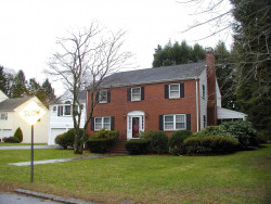 67 Paulson Rd, Newton, MA 02468-1007