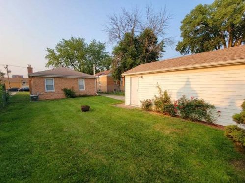 2817 97th St, Chicago IL  60617-5054 exterior