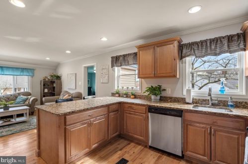 13008 Evanston St, Rockville MD 20853-3027 exterior