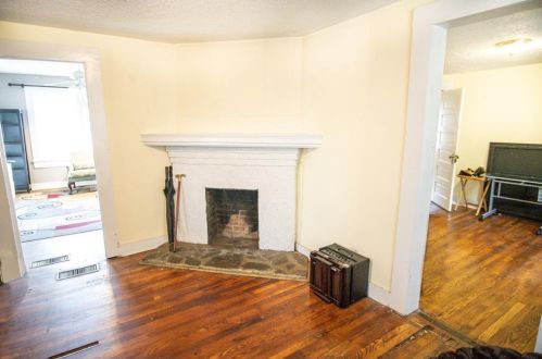 966 Mathews St, Atlanta GA 30310-2631 exterior