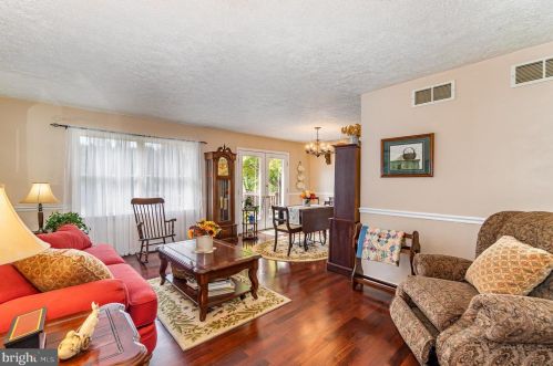 625 Basehoar School Rd, Littlestown PA 17340-9589 exterior