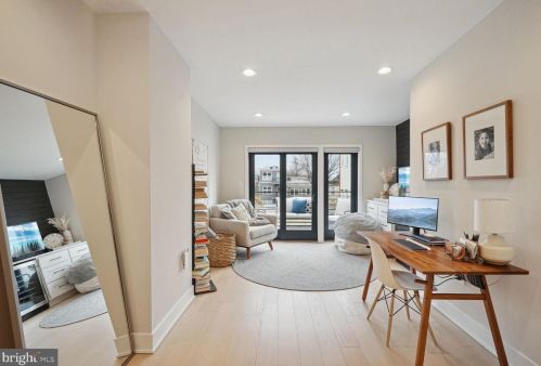 1733 Independence Ave, Washington DC  20003-1637 exterior