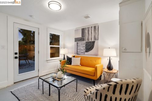 1307 Haskell St, Berkeley CA 94702-2415 exterior