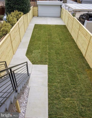 1312 Longfellow St, Washington DC  20011-3518 exterior