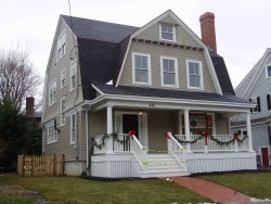 448 Woodward St, Newton MA  02468-1523 exterior