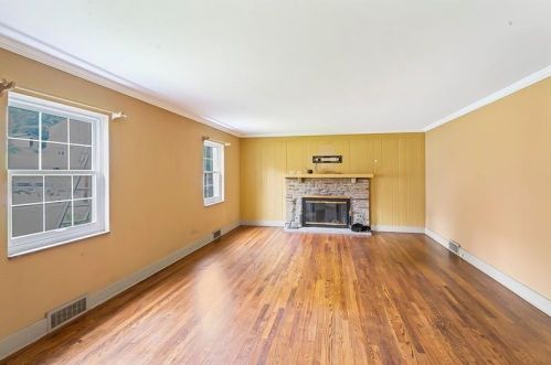 313 Oak Frst Dr, Pittsburgh PA 15216-1122 exterior