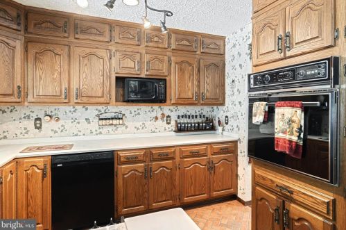 799 Laurel Wood Ln, Hanover PA 17331-6868 exterior