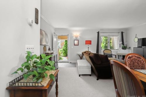 65 Glenrock, Norwalk, CT 06850-1378