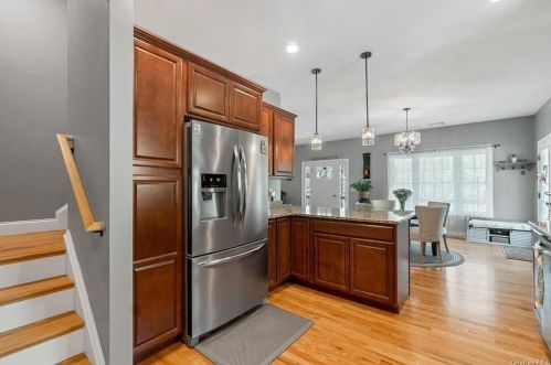 17 Sunrise Ln, Poughkeepsie NY exterior