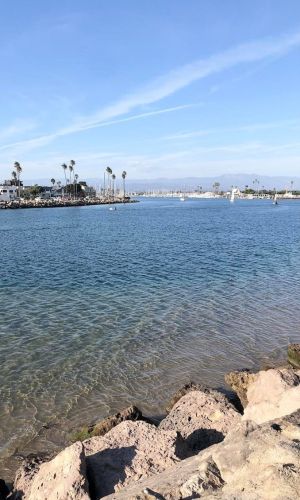 320 Rossmore Dr, Oxnard CA  93035-4465 exterior