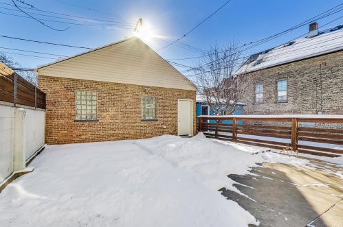 2501 Superior St, Chicago IL 60644-1326 exterior