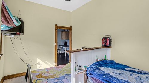 2400 Whipple St, Chicago IL 60655-2127 exterior