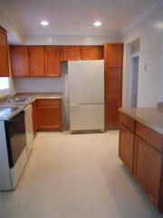 9472 Tomahawk Blvd, Omaha NE  68134-2761 exterior