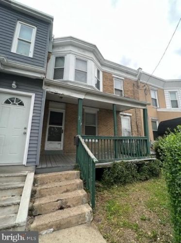 217 10th St, Darby, PA 19023-1706