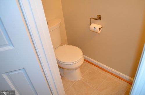 8902 16th St, Silver Spring MD 20910-2231 exterior