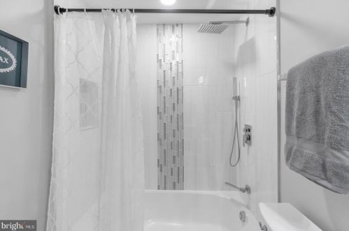 8916 Copenhaver Dr, Rockville MD  20854-3009 exterior