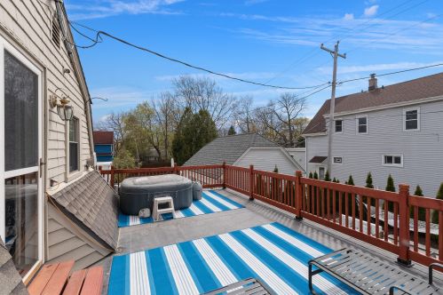 2119 Marion St, Milwaukee WI  53211-2007 exterior