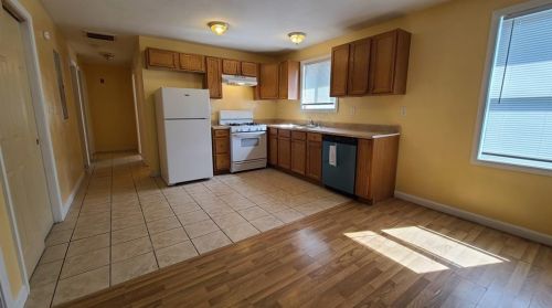 235 Wadsworth St, Providence RI  02909-2316 exterior