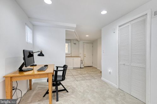 8205 Roanoke Ave, Silver Spring MD 20912-6208 exterior