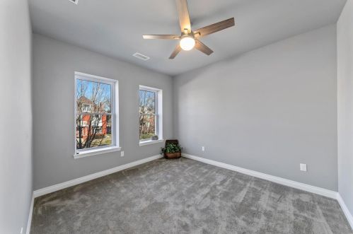 5642 Maple Ave, Saint Louis MO 63112-2722 exterior