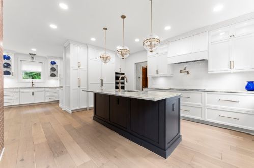 5325 Wilkins Ave, Pittsburgh PA  15217-1022 exterior