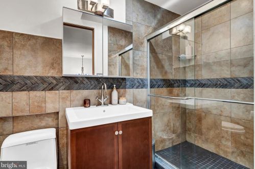 2728 13th St, Washington DC 20018-3901 exterior