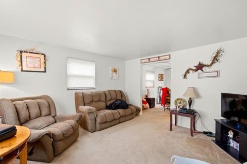 156 Morrison Dr, Pittsburgh PA  15216-1132 exterior