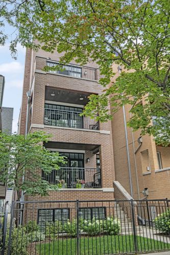 3737 Clifton Ave, Chicago IL  60613-3811 exterior