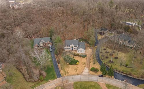 11070 Rambling Oaks Dr, Saint Louis MO 63128-2036 exterior