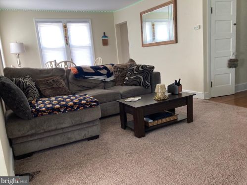 24 Coolidge Ave, Trenton NJ 08648-3713 exterior