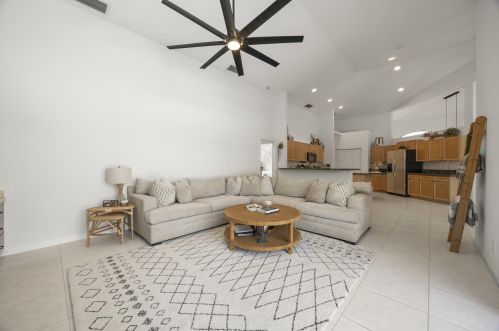 19088 Loxahatchee Riv Rd, Jupiter FL 33458-2414 exterior