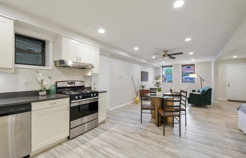 1447 Flournoy St, Chicago IL 60612-3308 exterior