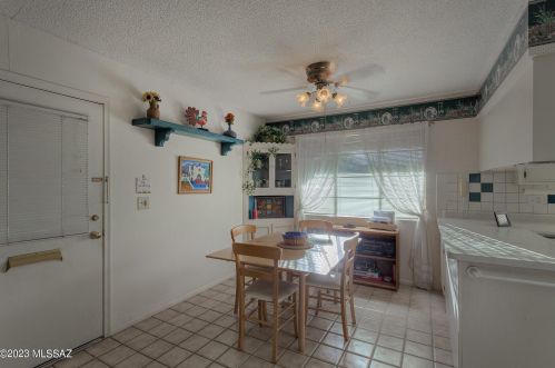 301 Abrego Dr, Green Valley AZ 85614-3634 exterior