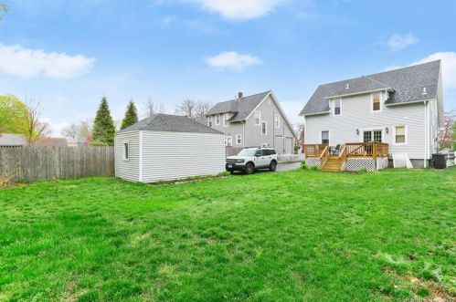 50 Fairview St, Milford CT 06460-4124 exterior