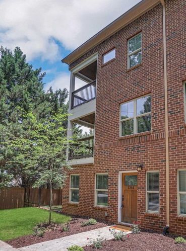 1284 Dahlgren Ln, Atlanta, GA 30316-1627