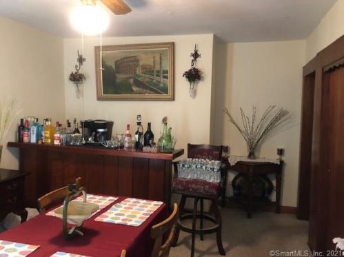 8 Ave, Derby CT 06418-1619 exterior