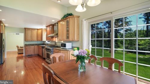 3653 Warfield Dr, Huntingdon Valley PA 19006-3423 exterior