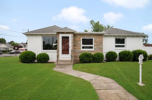 62 Campbell Ave, Providence, RI 02904-3650