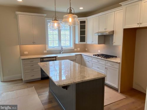 7 Bullens Ln, Media PA 19086-6654 exterior