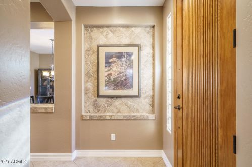 27417 60 Ln, Phoenix AZ 85035-4824 exterior