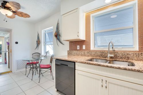 206 Fernandina St, Fort Pierce FL  34949-3534 exterior