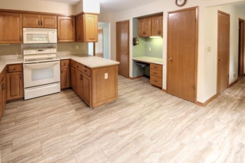 11927 Locust St, Milwaukee WI 53212-2642 exterior