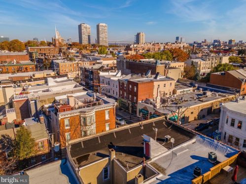 724 4 St, Philadelphia PA 19133-3208 exterior