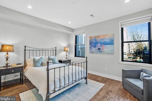 2011 Brown St, Philadelphia PA 19123-2256 exterior