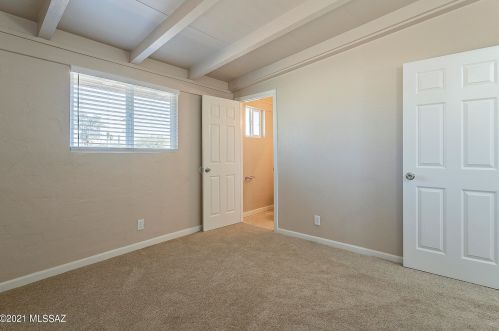 5681 Bryant Ave, Tucson AZ 85706-2917 exterior