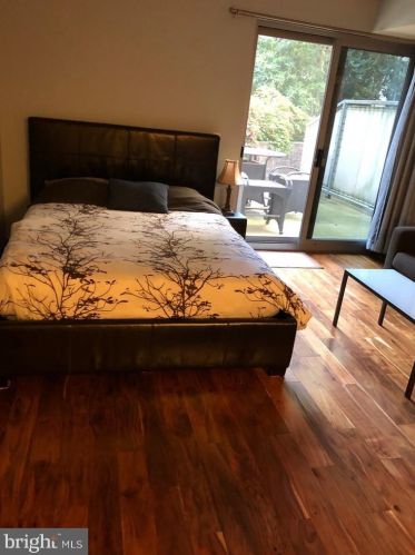 777 7th St, Washington DC  20001-3715 exterior