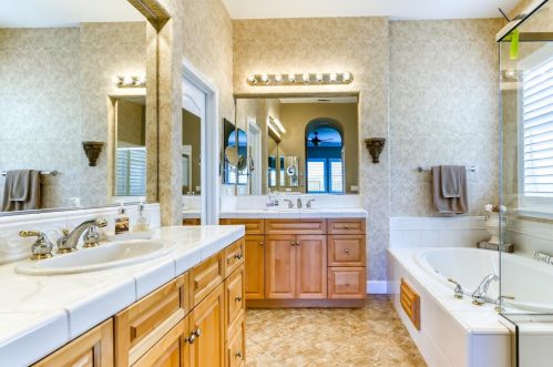 4054 Borders Dr, Folsom CA 95762-5415 exterior