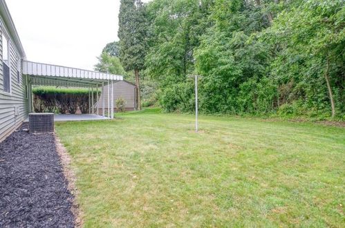 134 Crestwood Dr, Pittsburgh PA  15209-1008 exterior