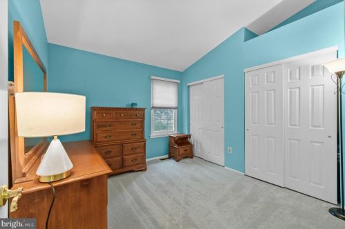 24 Revere Ct, Trenton NJ  08628-3610 exterior